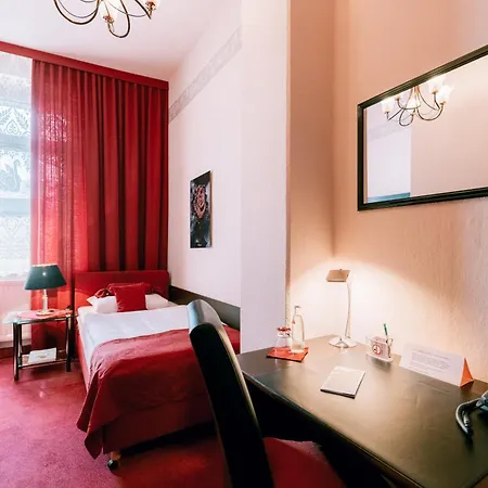 Отель Der Schwan Айнбек